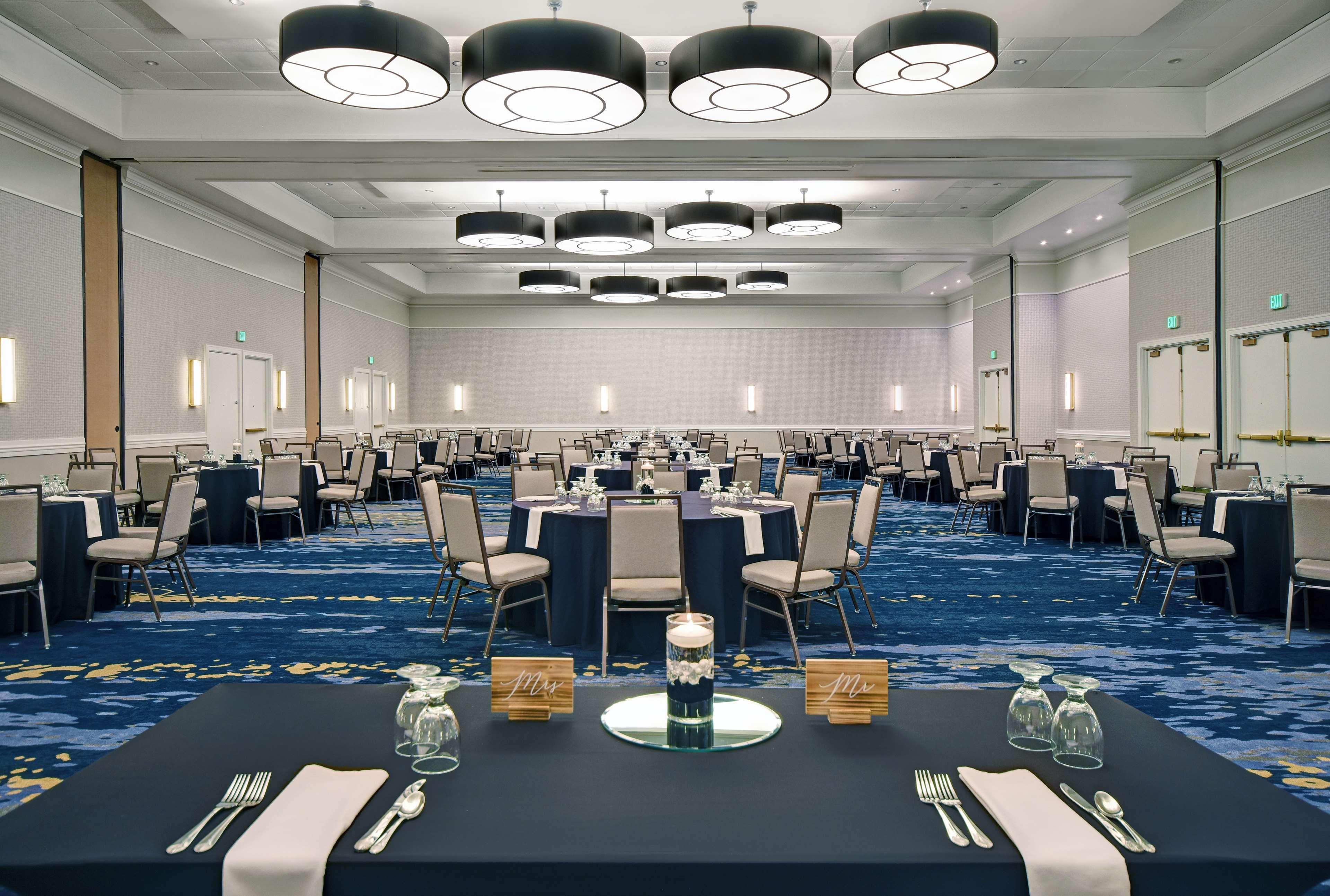 Hilton Peachtree City Atlanta Hotel & Conference Center Экстерьер фото